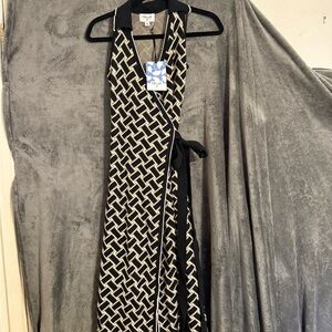 Diane Von Furstenberg Black and White Halter Sheath Dress